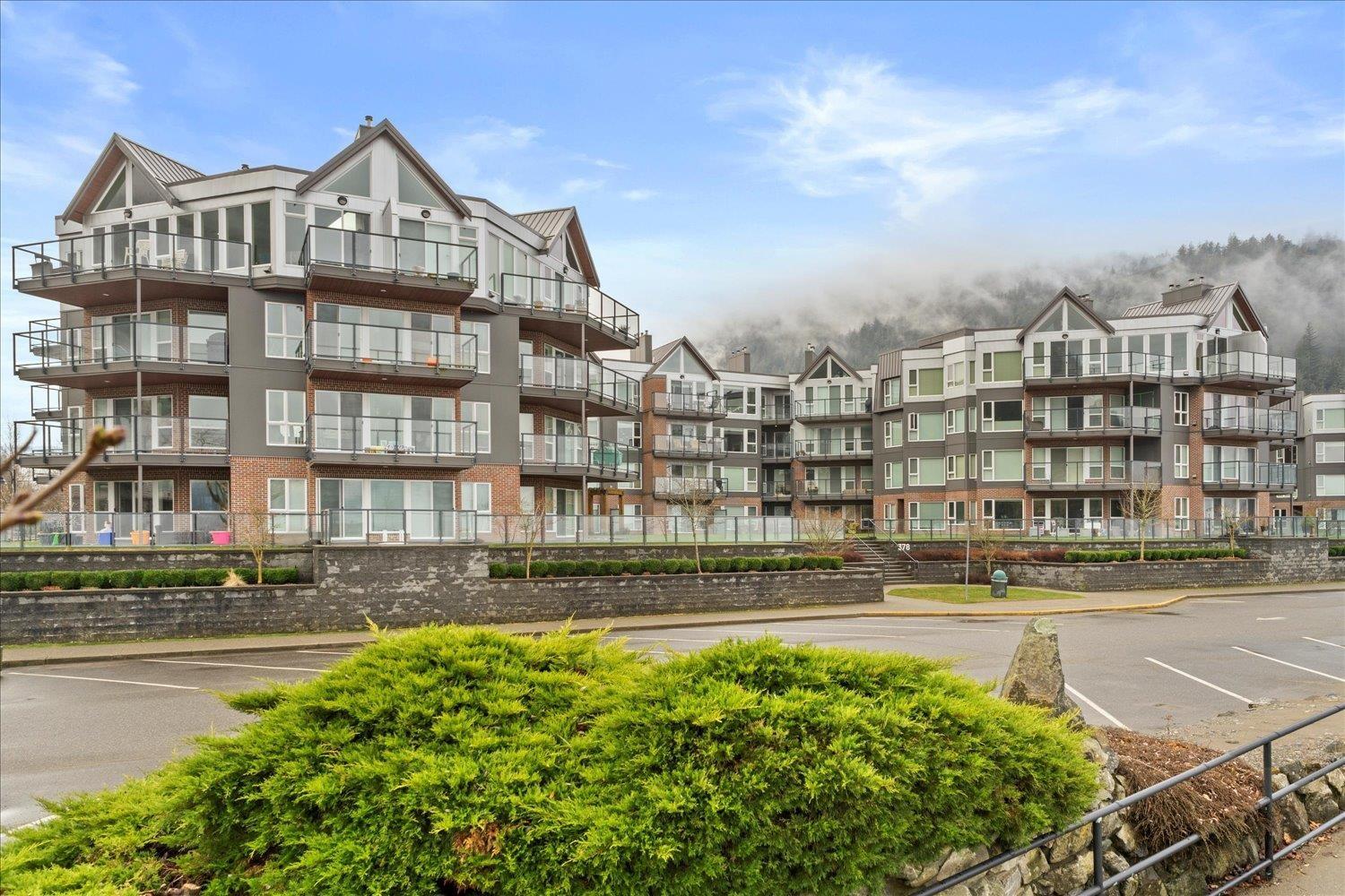 Photo 1 of 209 378 Esplanade Avenue Harrison Hot Springs, Harrison Hot Springs BC