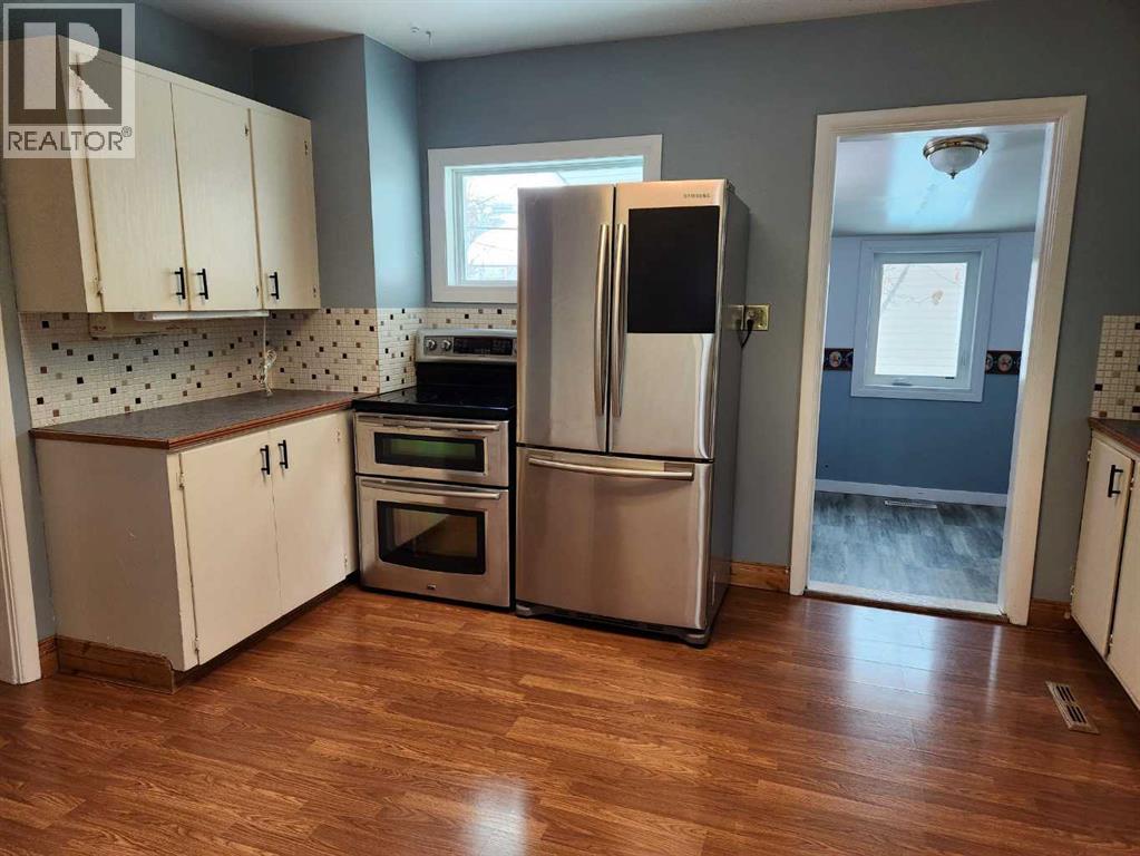 Photo 11 of 5409 46 Street, Lloydminster AB