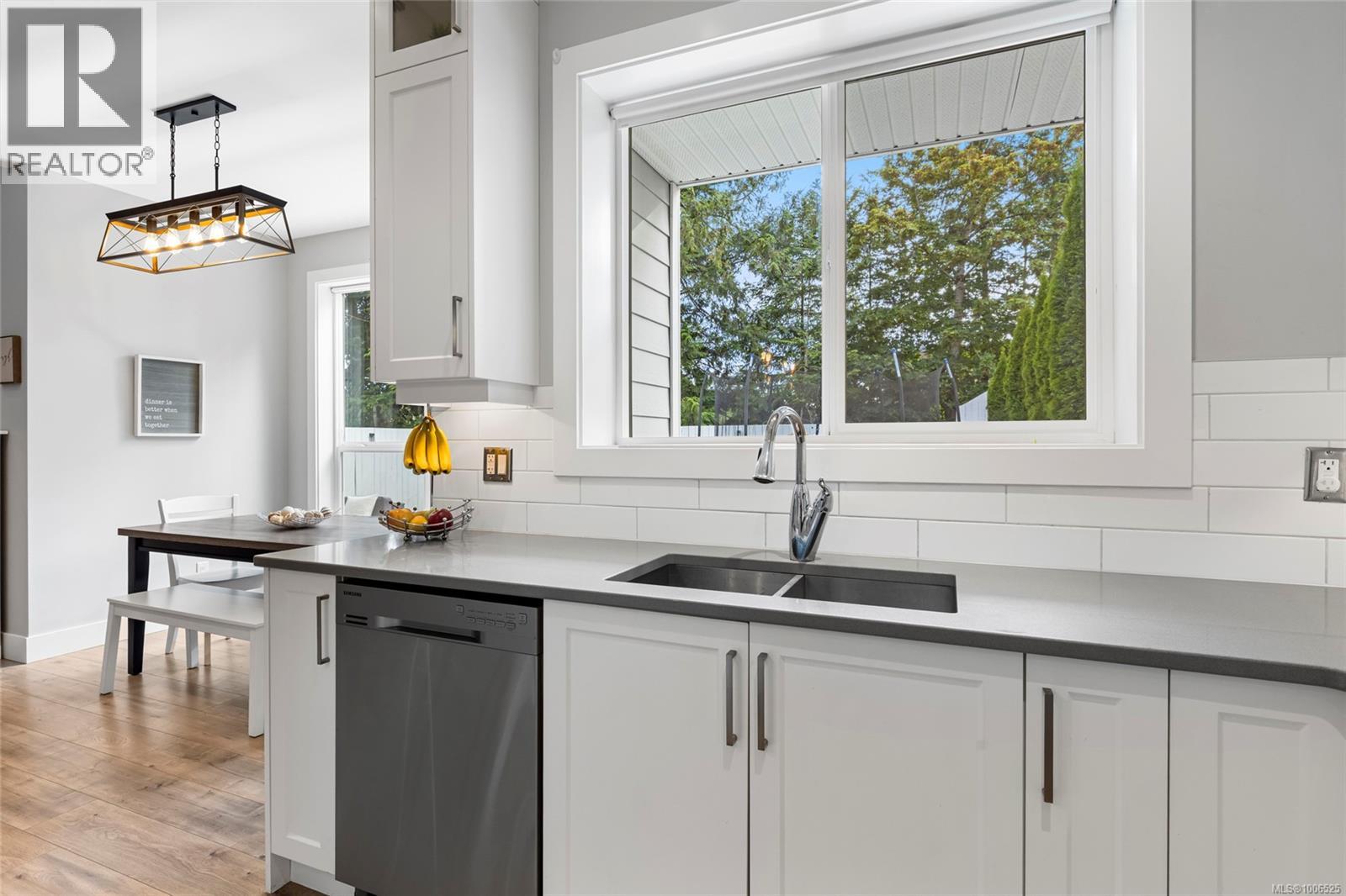 Photo 3 of 1109 Braelyn Pl, Langford BC