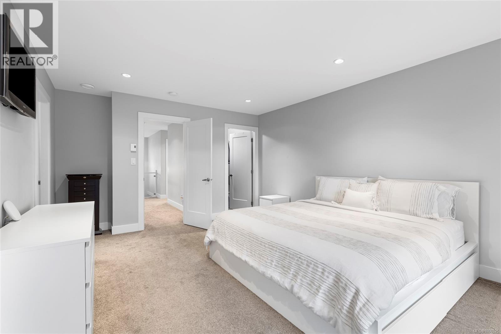 Photo 14 of 1109 Braelyn Pl, Langford BC