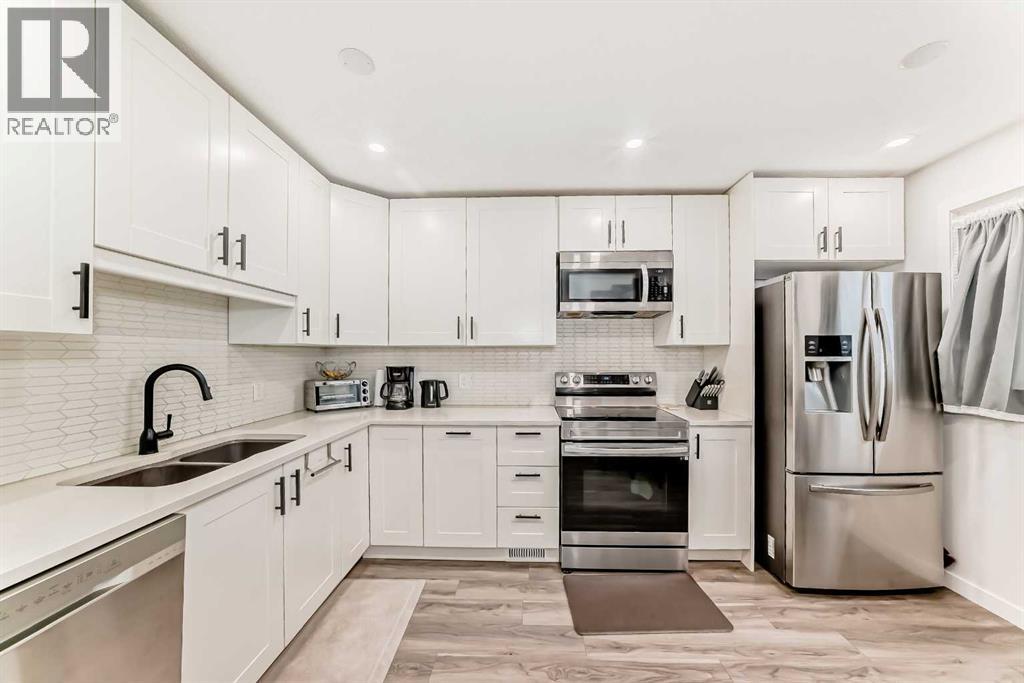Photo 19 of 6223 Penedo Way Se, Calgary AB