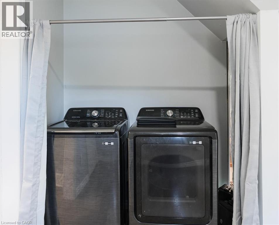Photo 11 of 211 Mcnab Street W, Port Dover ON