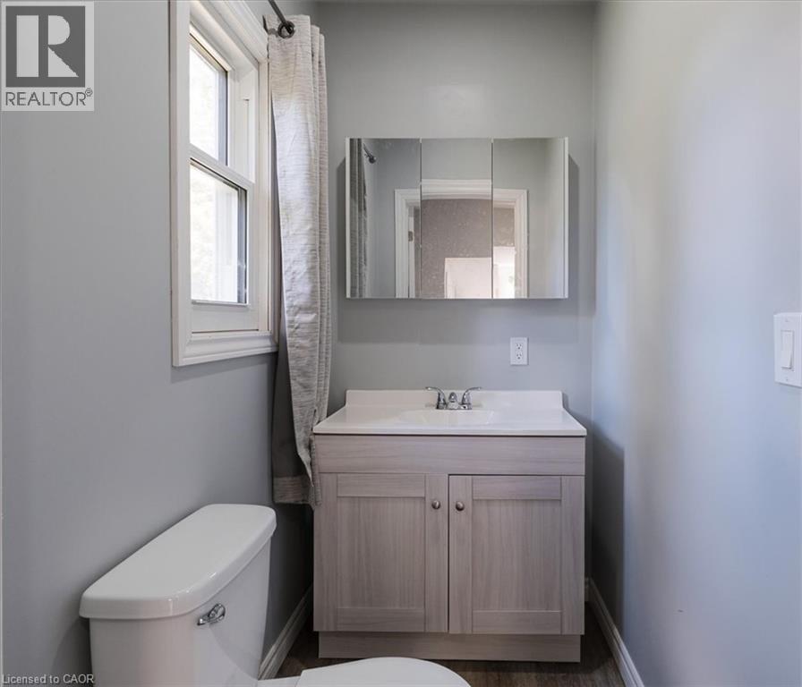 Photo 25 of 211 Mcnab Street W, Port Dover ON