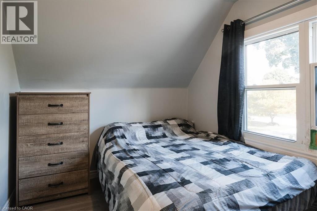 Photo 26 of 211 Mcnab Street W, Port Dover ON