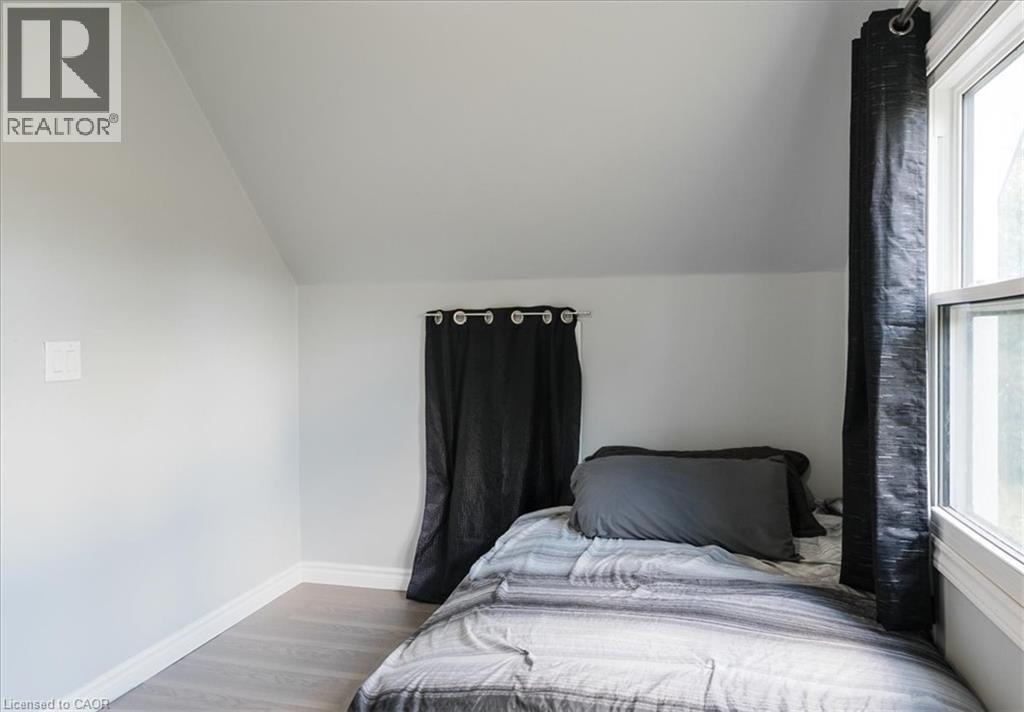 Photo 5 of 211 Mcnab Street W, Port Dover ON