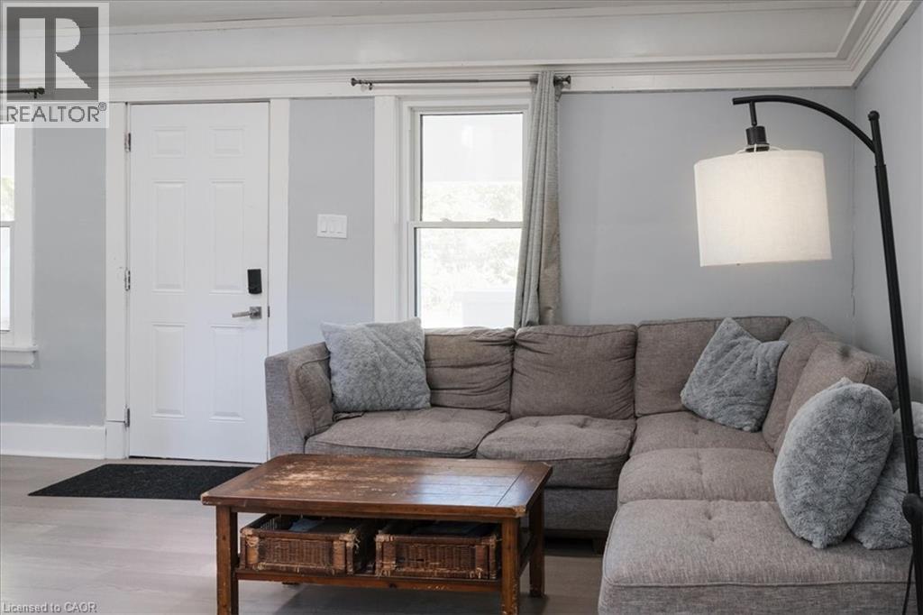 Photo 20 of 211 Mcnab Street W, Port Dover ON