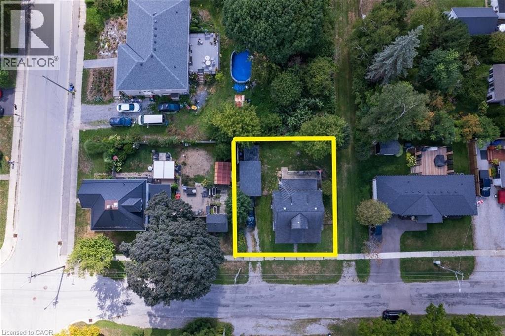 Photo 8 of 211 Mcnab Street W, Port Dover ON