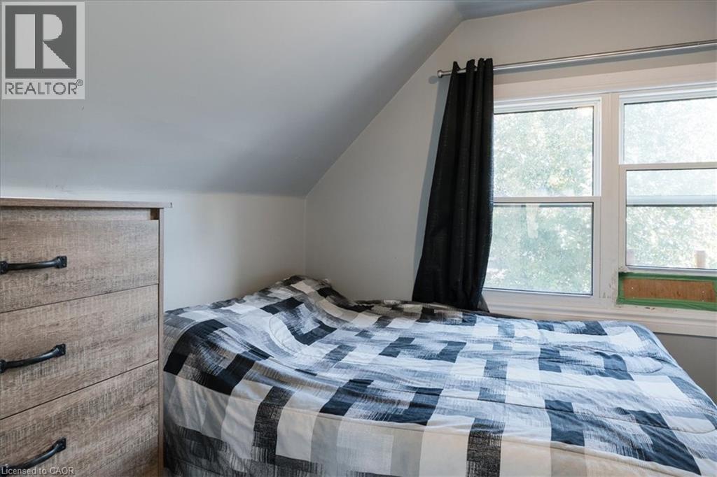 Photo 12 of 211 Mcnab Street W, Port Dover ON