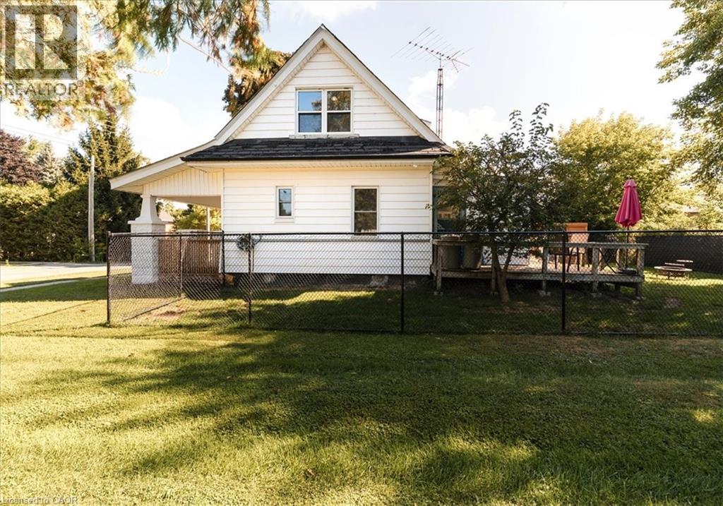 Photo 4 of 211 Mcnab Street W, Port Dover ON
