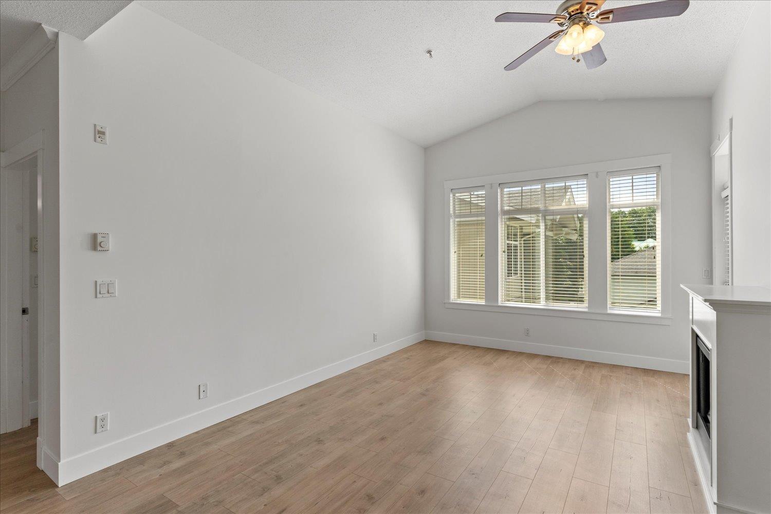 Photo 6 of 411 33255 Old Yale Road, Abbotsford BC
