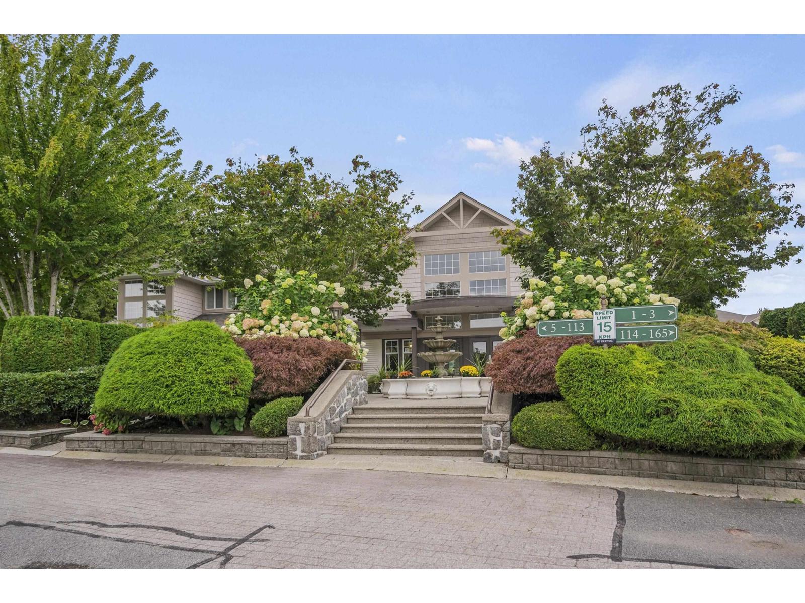 Photo 8 of 150 9012 Walnut Grove Drive, Langley BC
