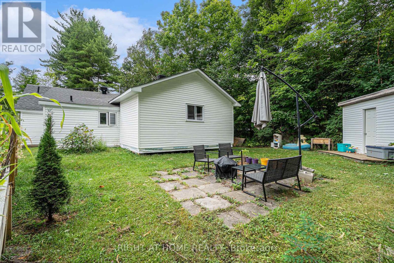 Photo 15 of 15 Willis James Lane, Mcnab Braeside ON
