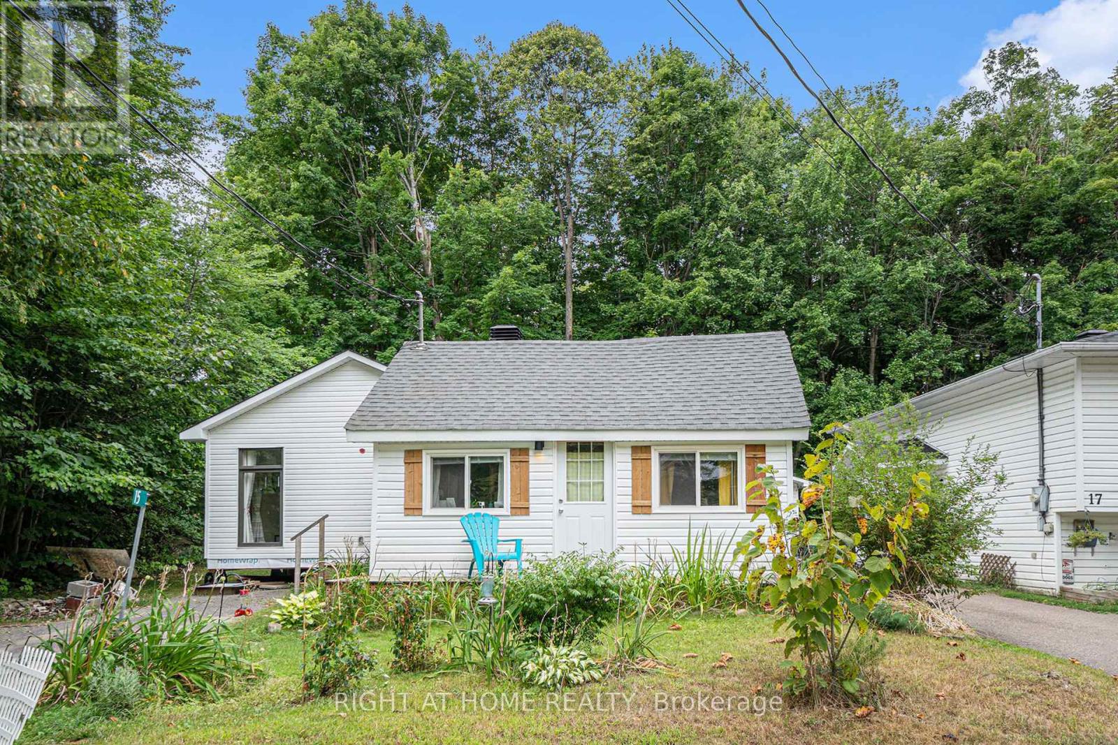 Photo 12 of 15 Willis James Lane, Mcnab Braeside ON