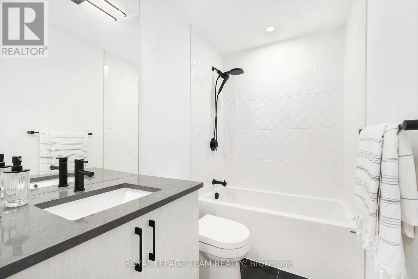 Photo 14 of 404 Lillian Freiman Private, Ottawa ON