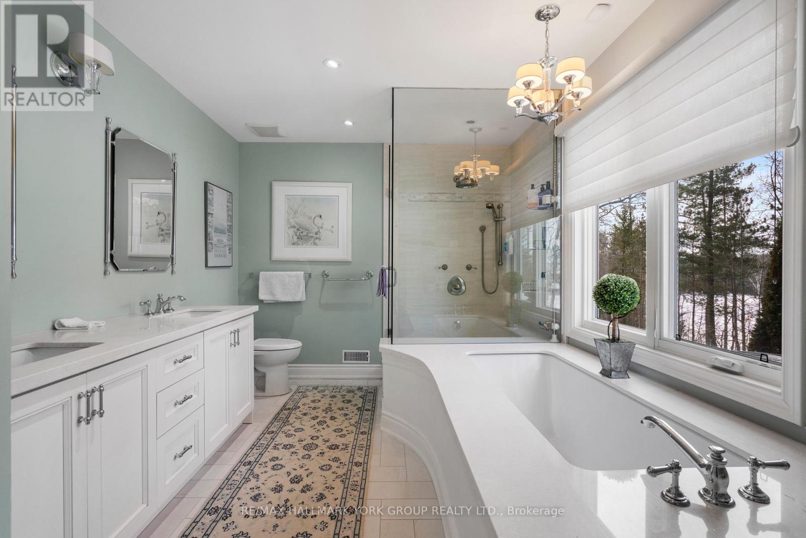Photo 5 of 20 516 Quail Ridge Drive, Aurora ON