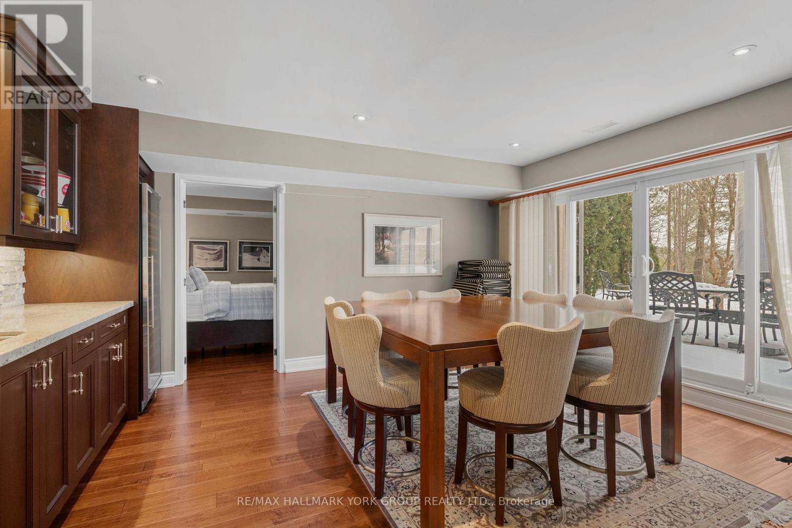 Photo 7 of 20 516 Quail Ridge Drive, Aurora ON