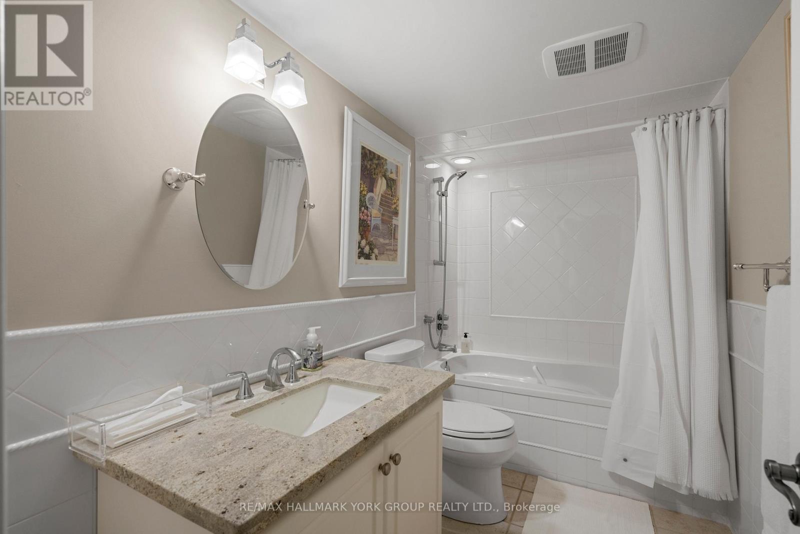 Photo 25 of 20 516 Quail Ridge Drive, Aurora ON