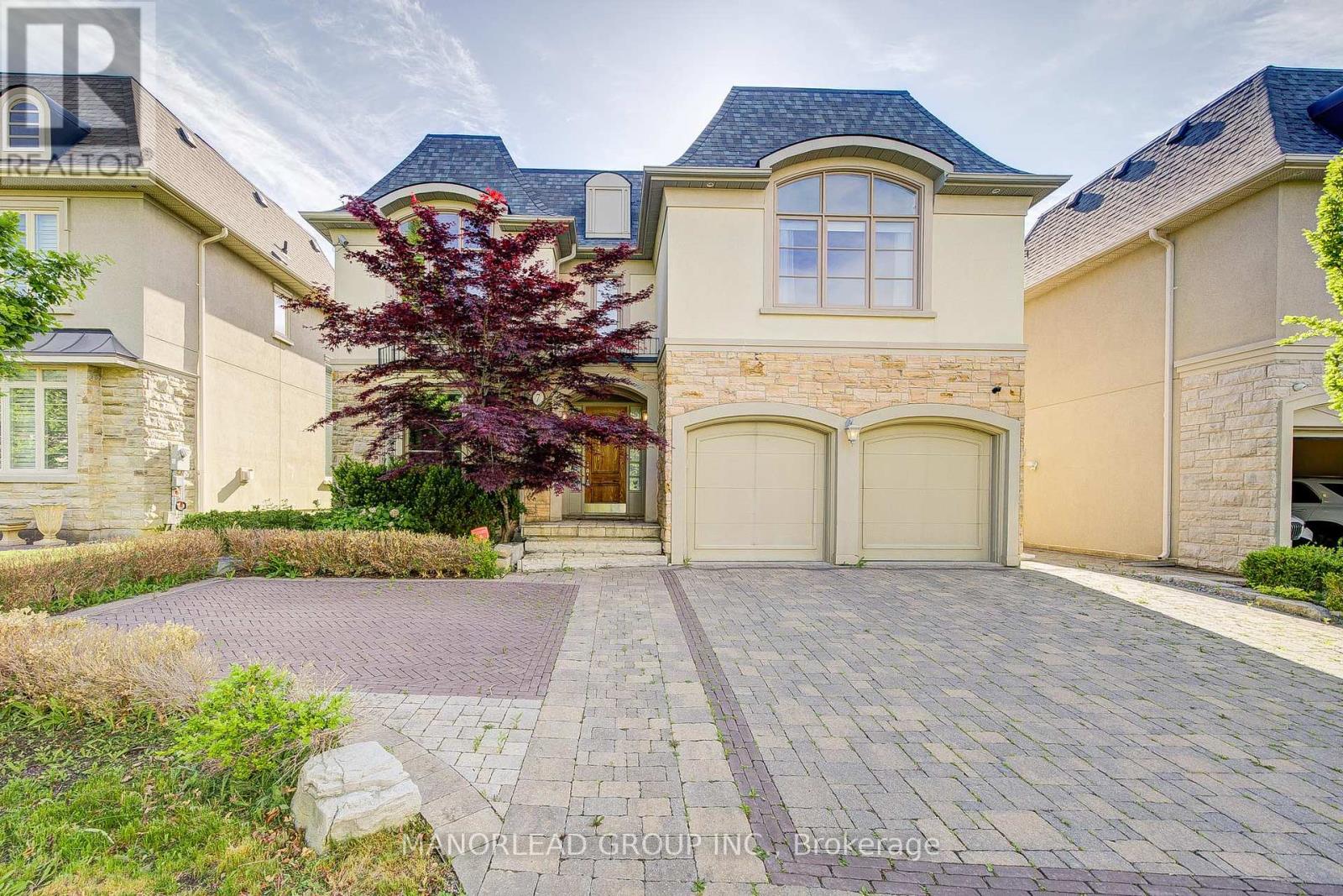 Photo 1 of 7 Ormsby Court, Richmond Hill ON