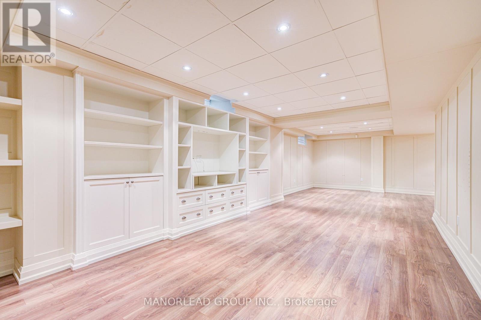 Photo 29 of 7 Ormsby Court, Richmond Hill ON