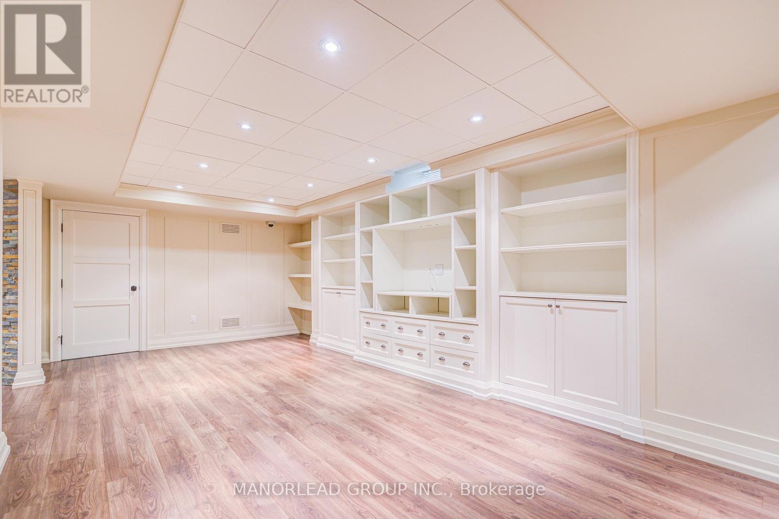 Photo 30 of 7 Ormsby Court, Richmond Hill ON