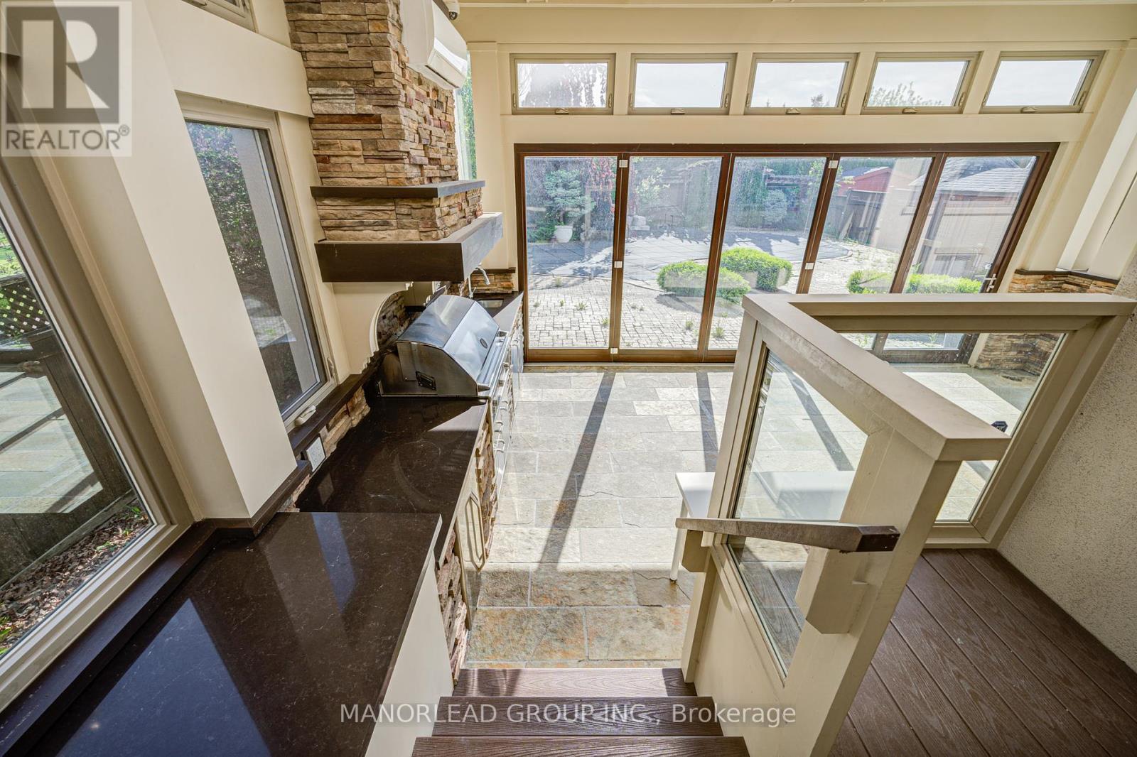 Photo 35 of 7 Ormsby Court, Richmond Hill ON