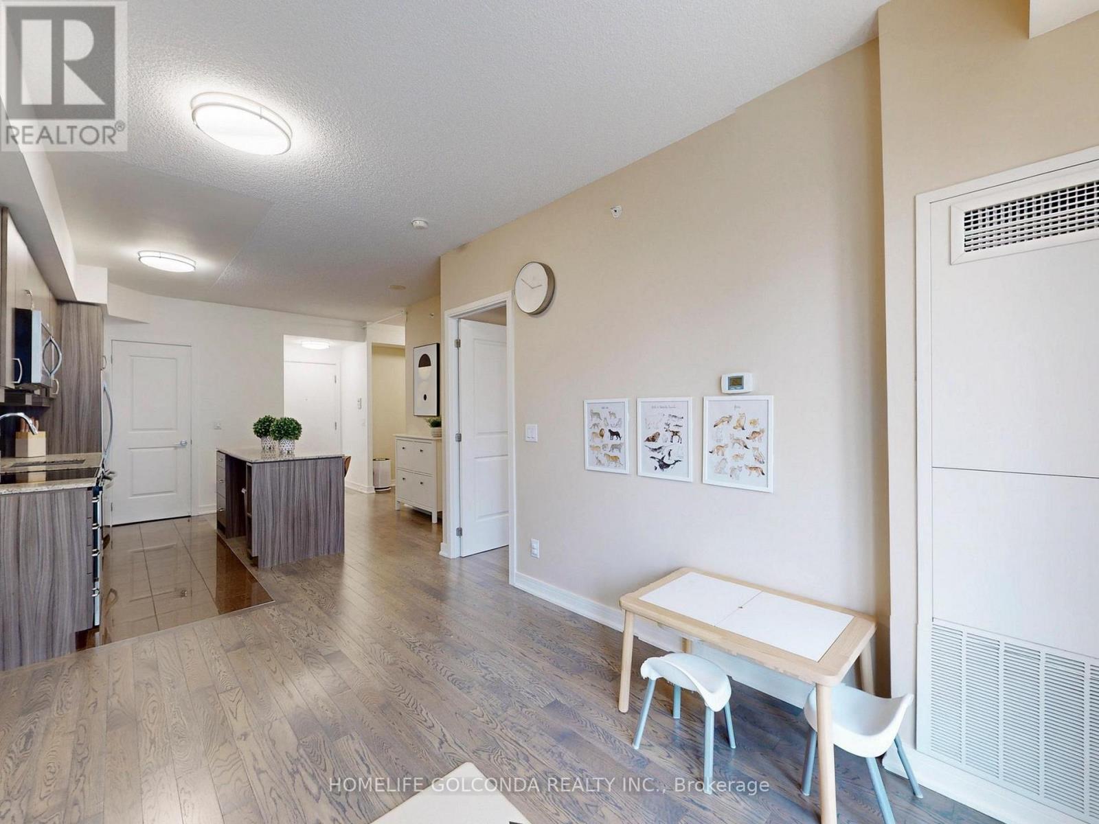 Photo 20 of 1007 9205 Yonge Street, Richmond Hill ON