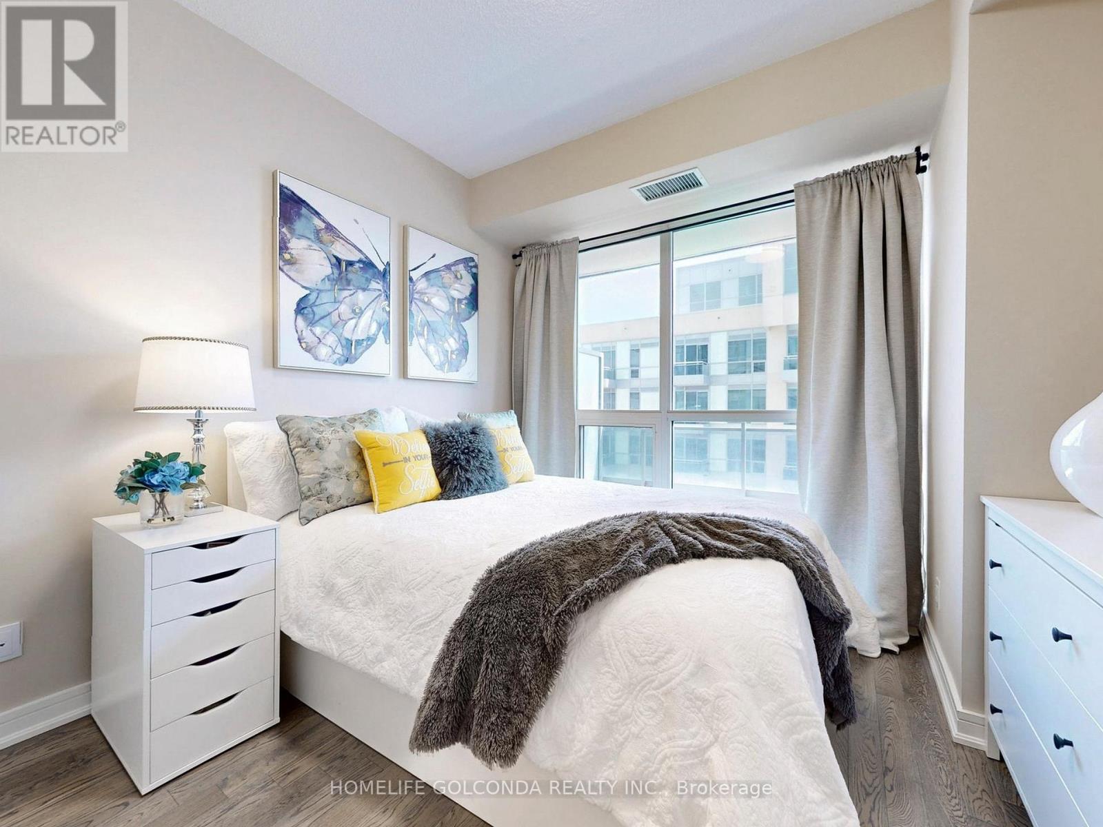 Photo 41 of 1007 9205 Yonge Street, Richmond Hill ON