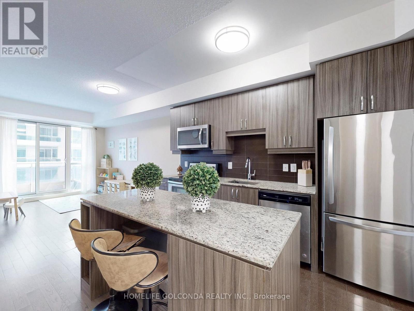 Photo 12 of 1007 9205 Yonge Street, Richmond Hill ON