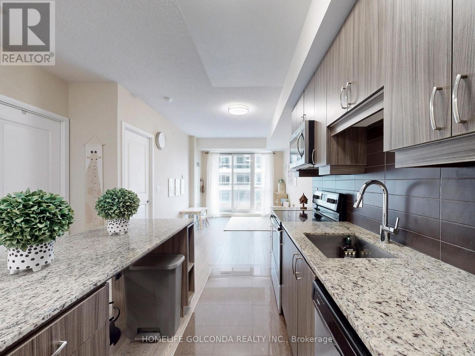Photo 19 of 1007 9205 Yonge Street, Richmond Hill ON