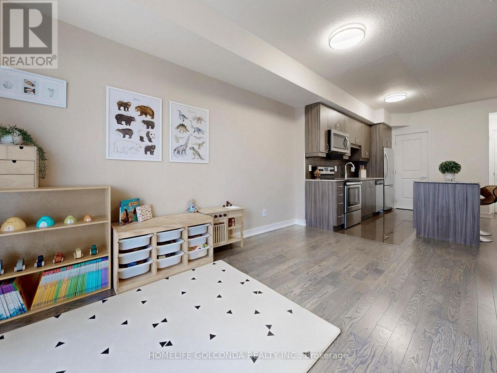 Photo 6 of 1007 9205 Yonge Street, Richmond Hill ON