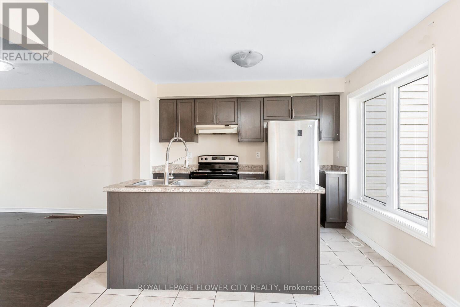 Photo 4 of 43 470 Linden Drive, Cambridge ON