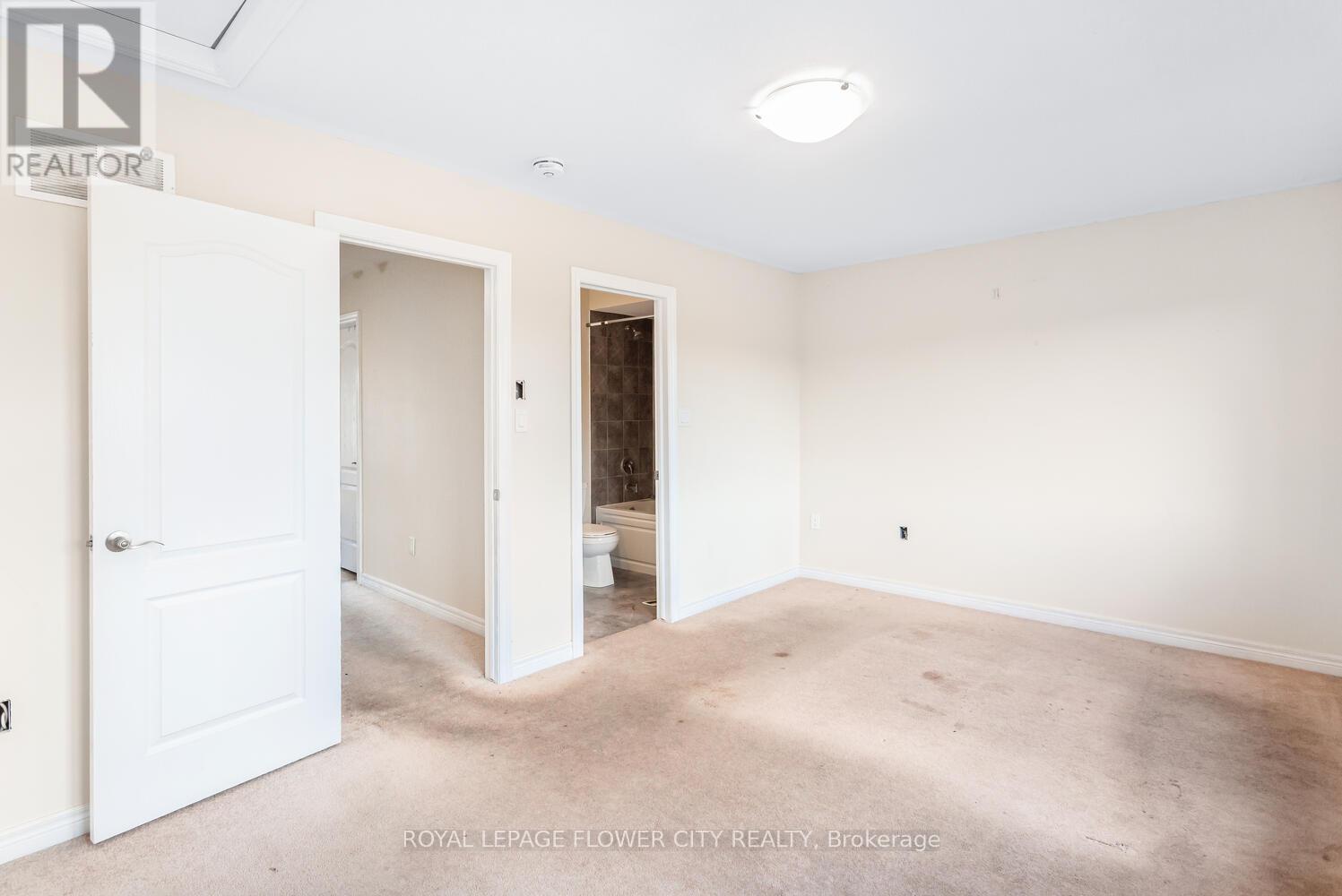 Photo 34 of 43 470 Linden Drive, Cambridge ON