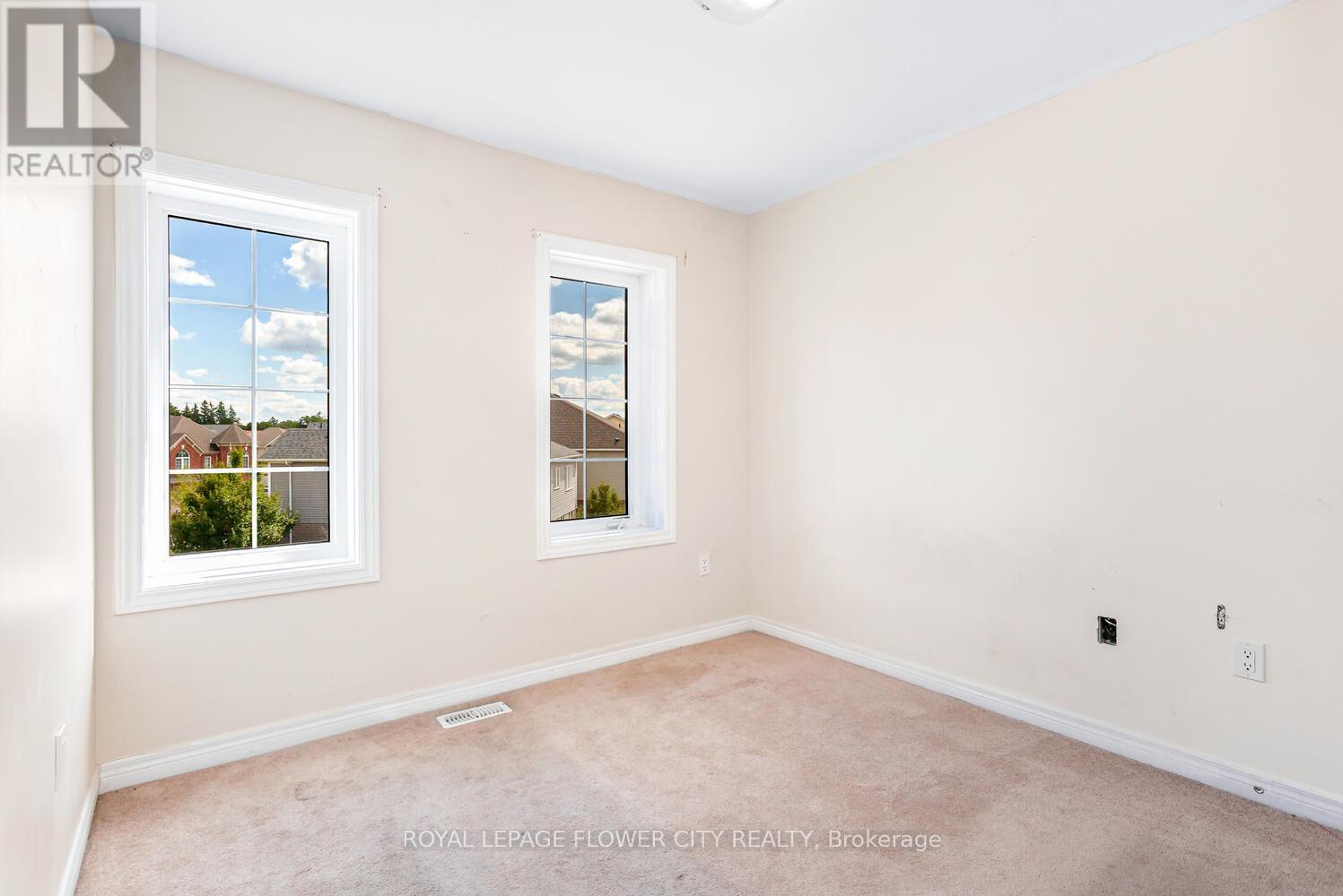 Photo 41 of 43 470 Linden Drive, Cambridge ON