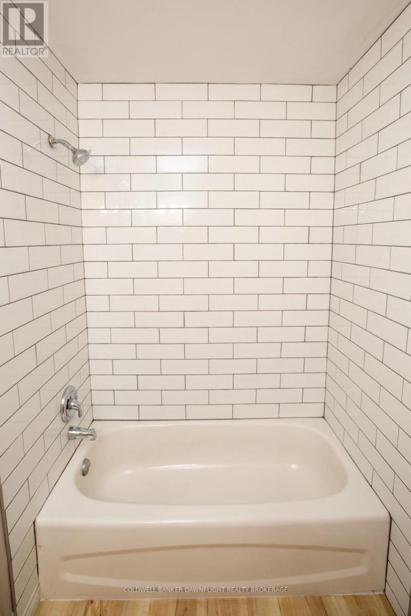Photo 4 of 458 Adelaide Street N, London East ON