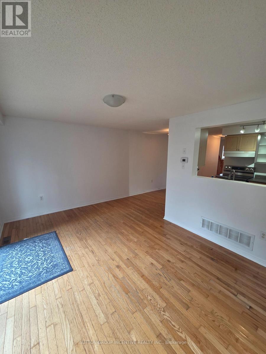 Photo 8 of 111 Dunsmore Lane, Barrie ON
