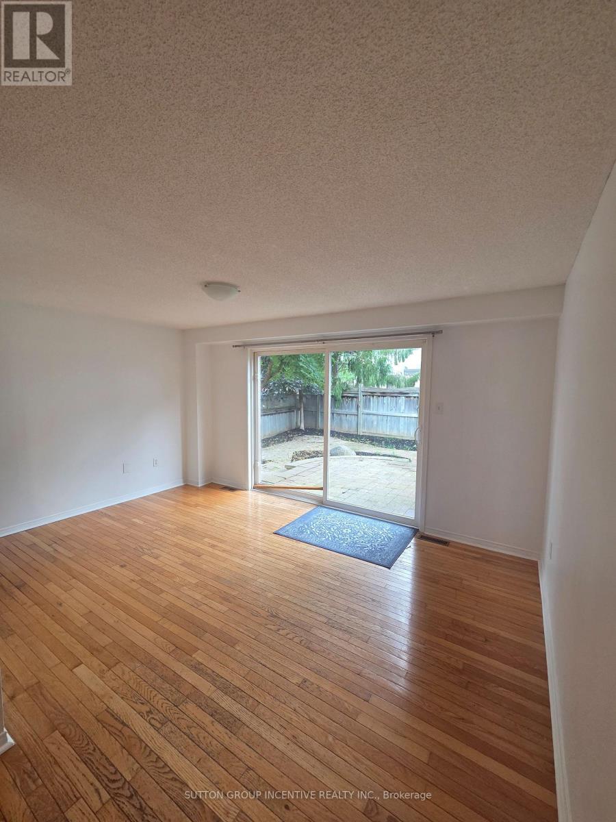 Photo 7 of 111 Dunsmore Lane, Barrie ON