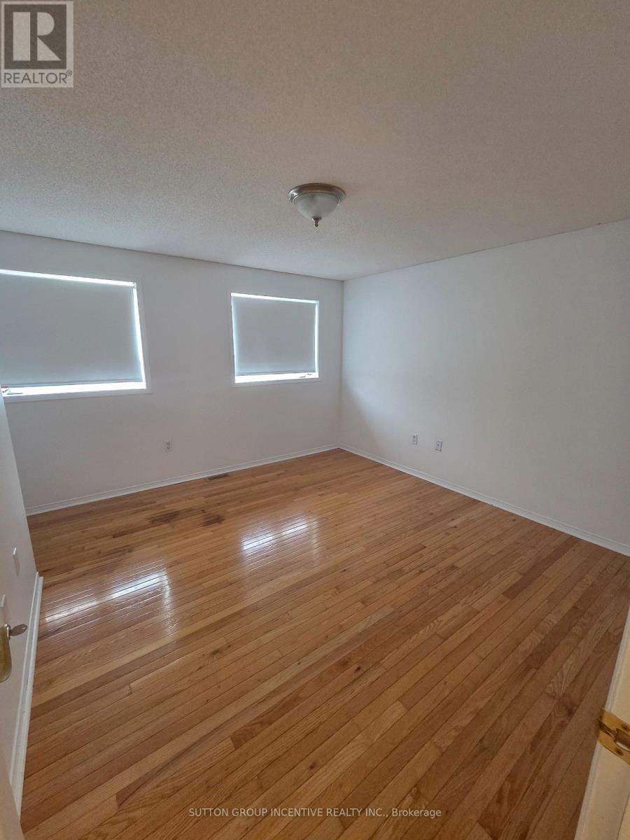 Photo 6 of 111 Dunsmore Lane, Barrie ON
