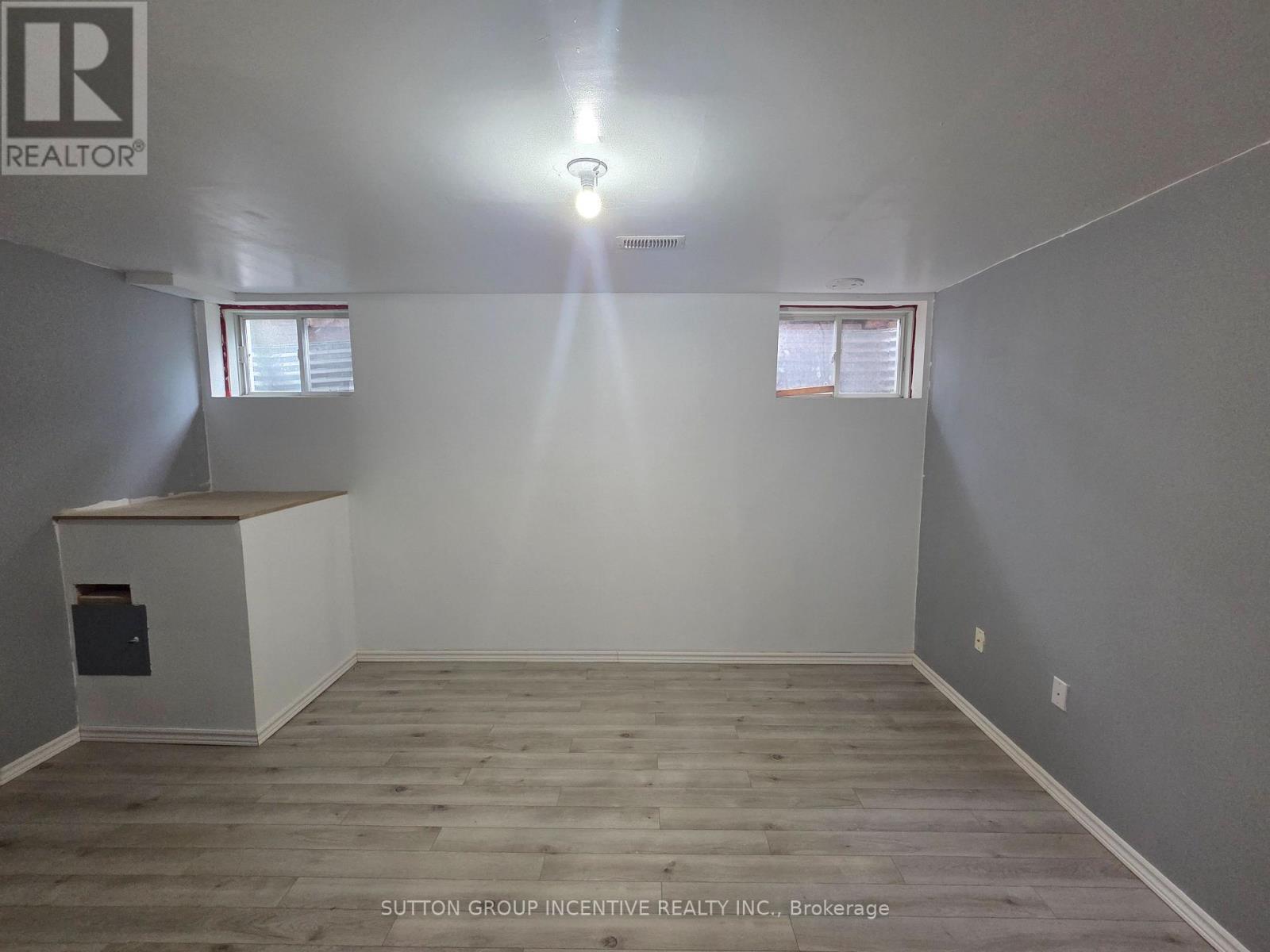 Photo 4 of 111 Dunsmore Lane, Barrie ON