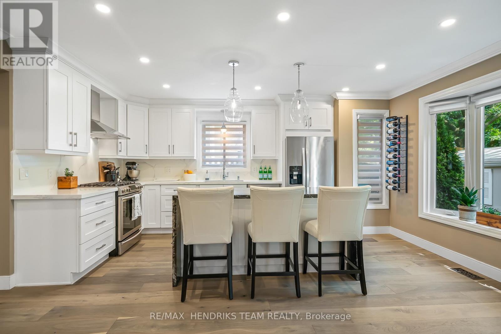 Photo 35 of 21 Farmington Drive, St Catharines ON