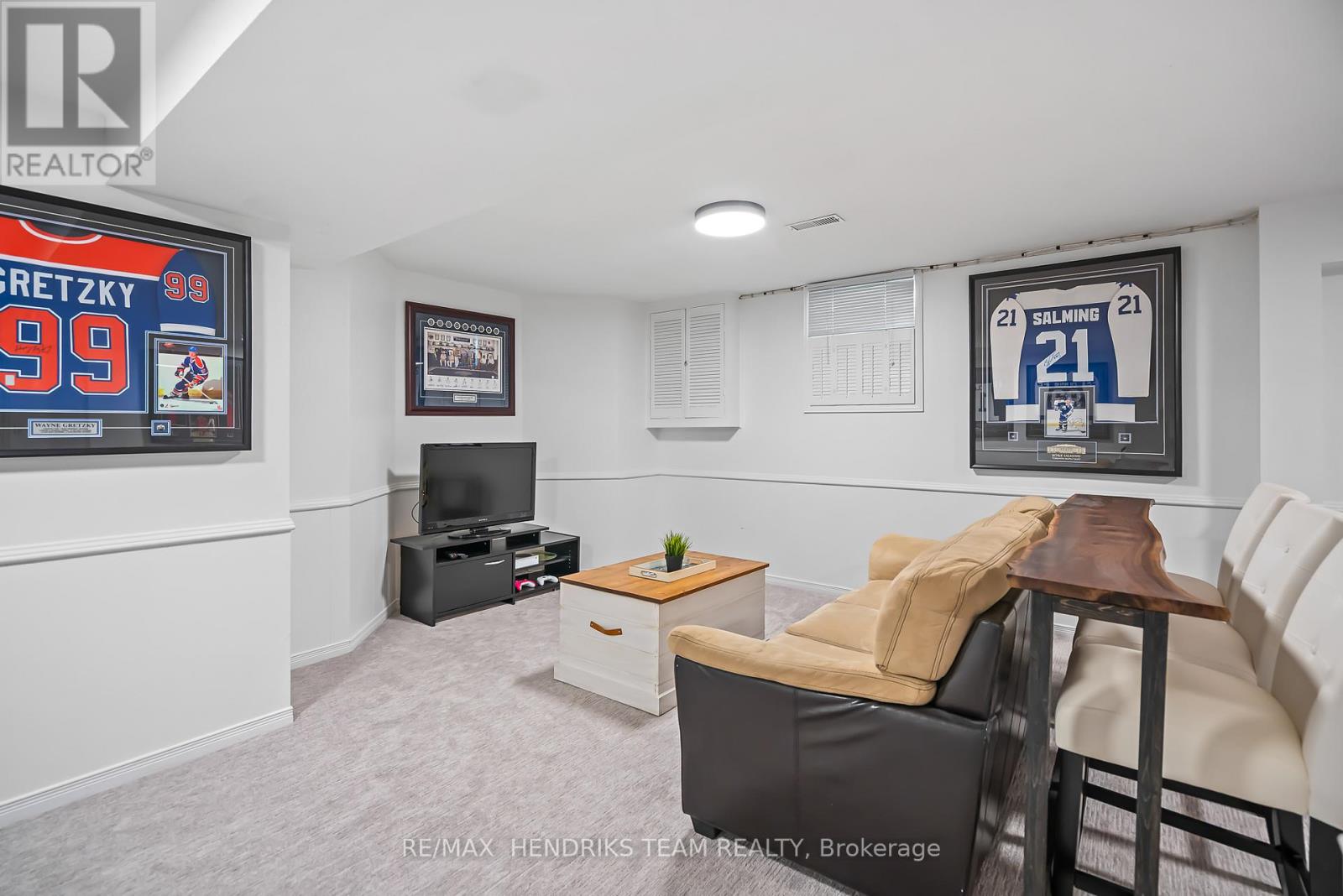 Photo 1 of 21 Farmington Drive, St Catharines ON