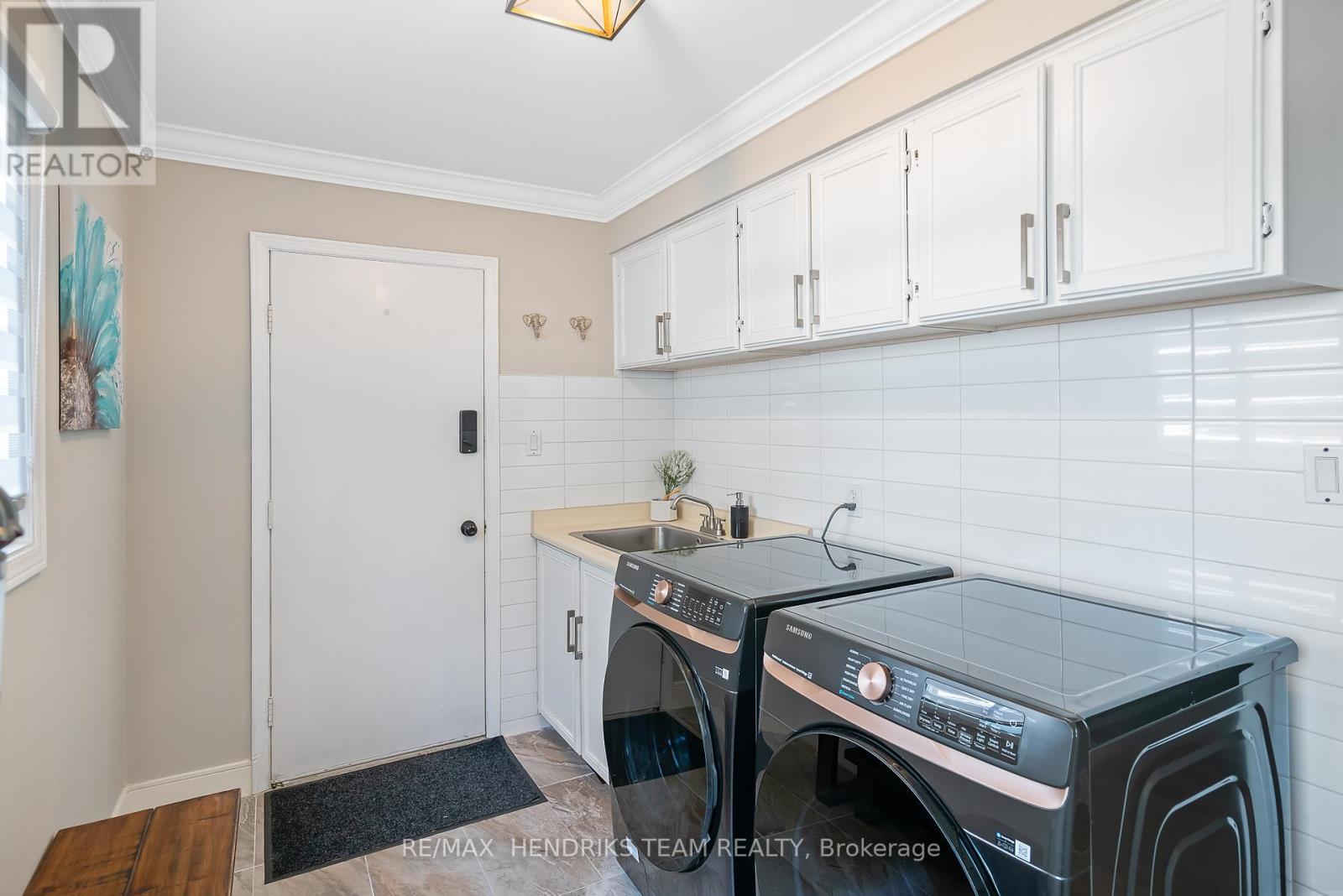 Photo 34 of 21 Farmington Drive, St Catharines ON