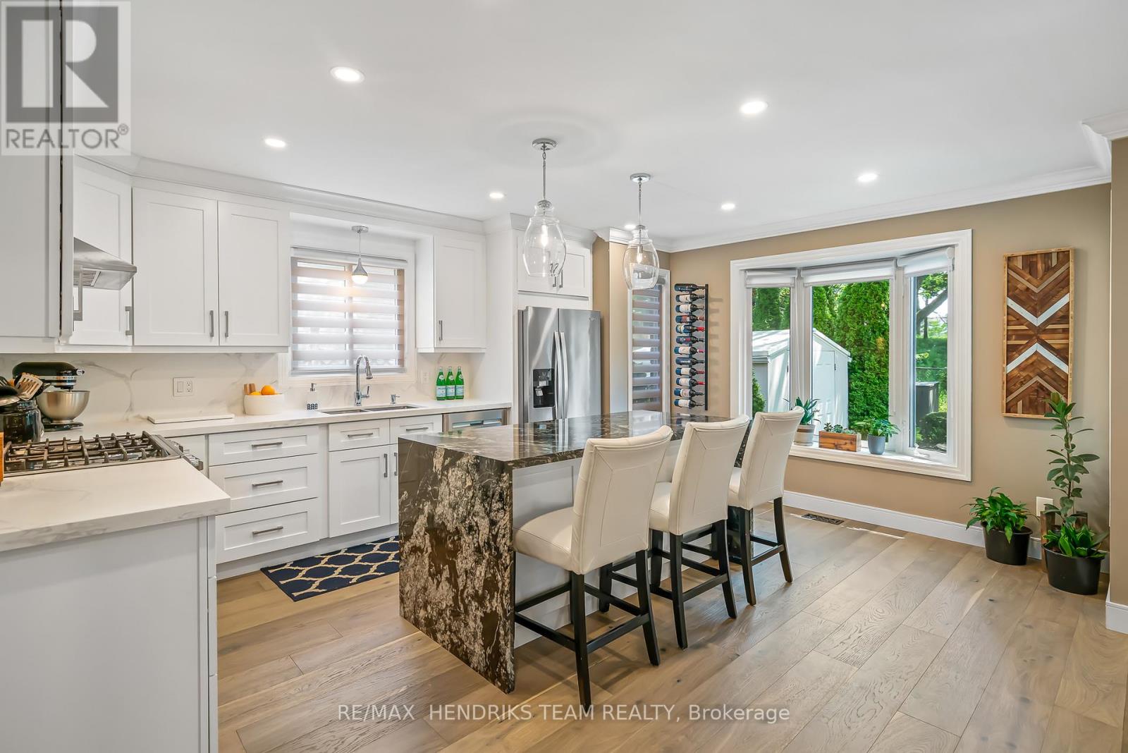 Photo 13 of 21 Farmington Drive, St Catharines ON