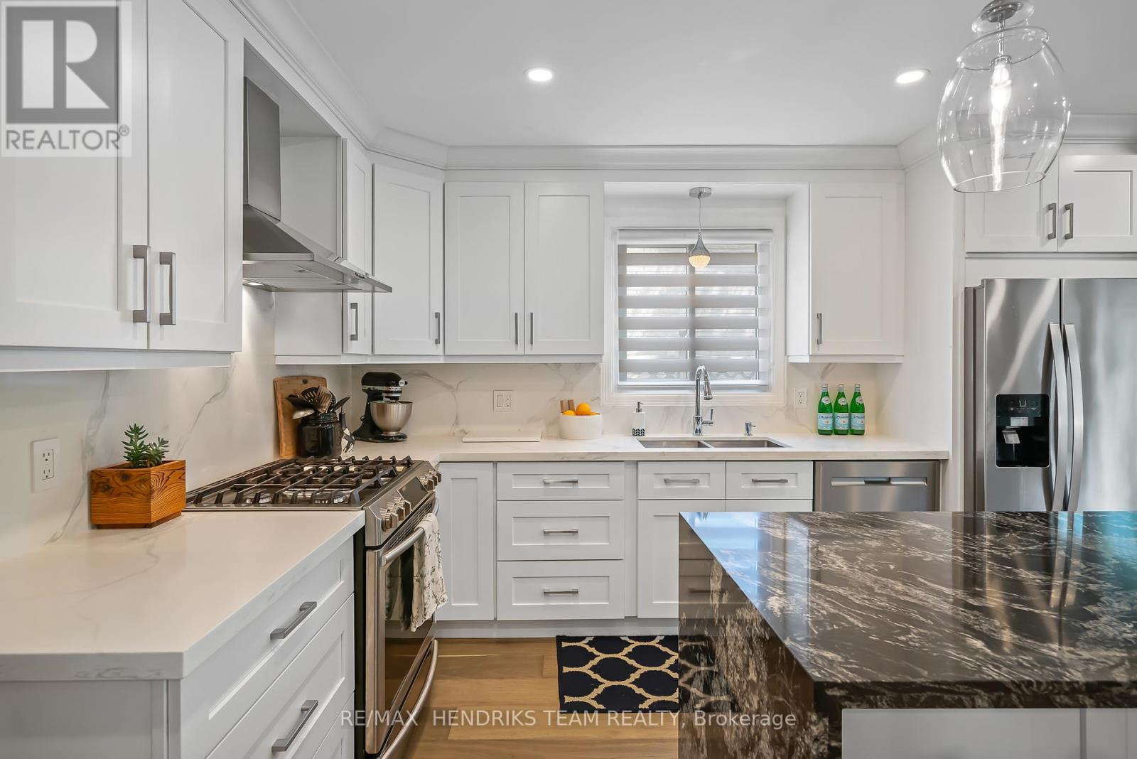 Photo 29 of 21 Farmington Drive, St Catharines ON