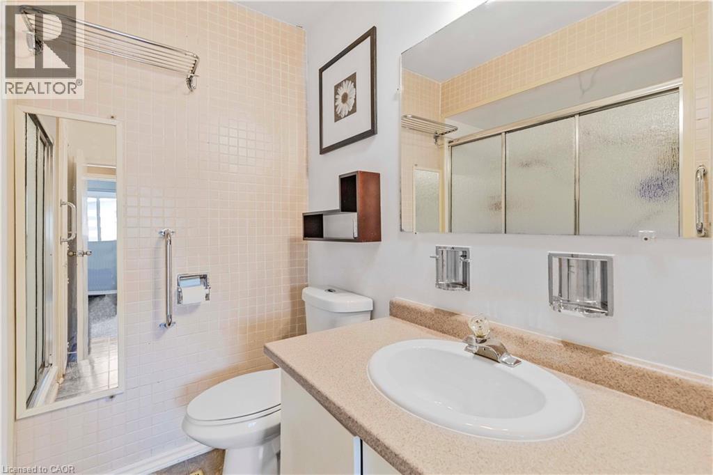 Photo 11 of 607 Turner Drive, Burlington ON