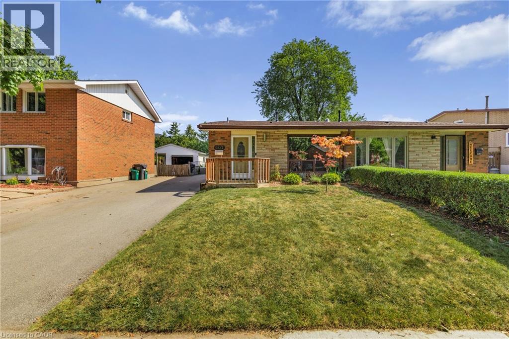 Photo 27 of 607 Turner Drive, Burlington ON