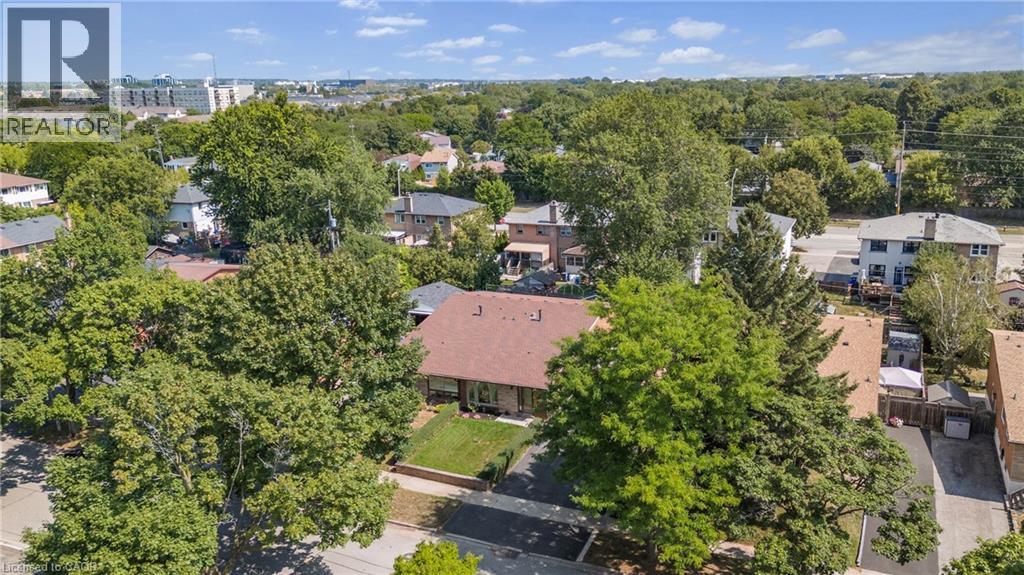 Photo 31 of 607 Turner Drive, Burlington ON