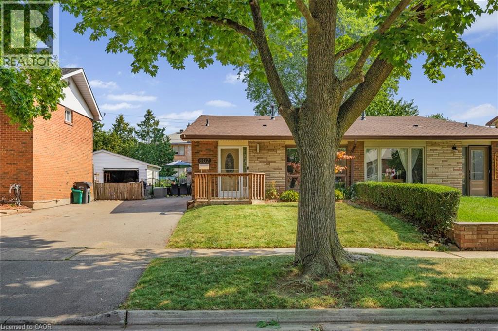 Photo 37 of 607 Turner Drive, Burlington ON