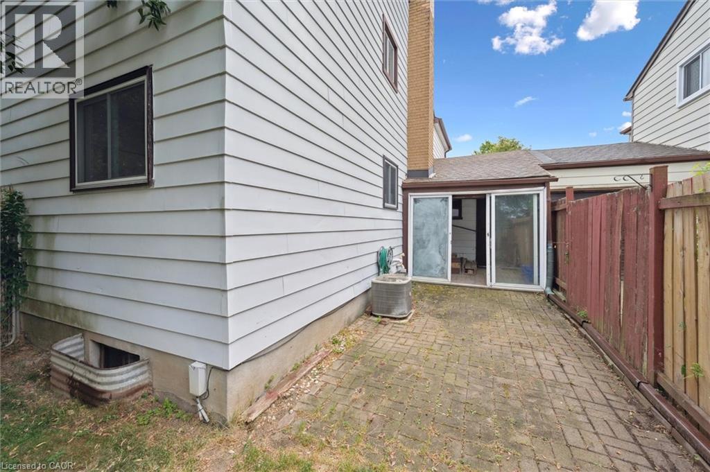 Photo 15 of 191 Silver Aspen Crescent, Kitchener ON
