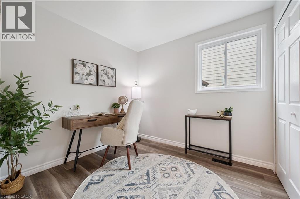 Photo 25 of 191 Silver Aspen Crescent, Kitchener ON