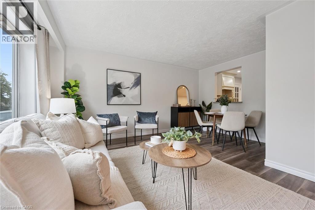 Photo 2 of 191 Silver Aspen Crescent, Kitchener ON